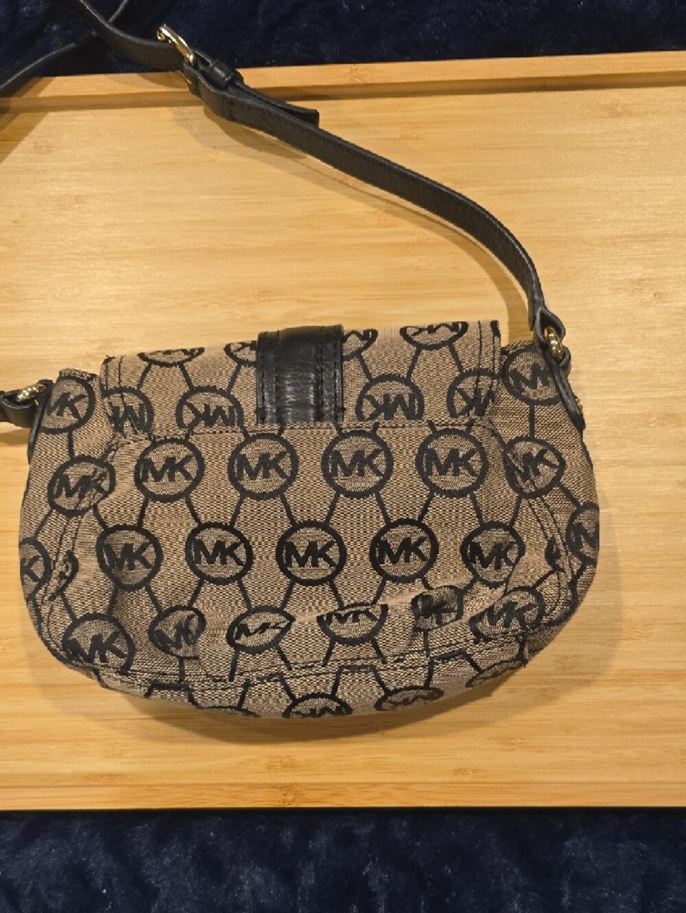 Michael Kors Charlton Collection. 2010. Vintage Crossbody - Picture 2 of 8